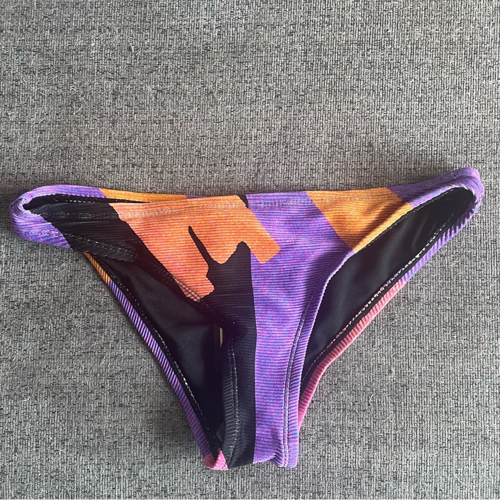 PIT VIPER bikini bottoms